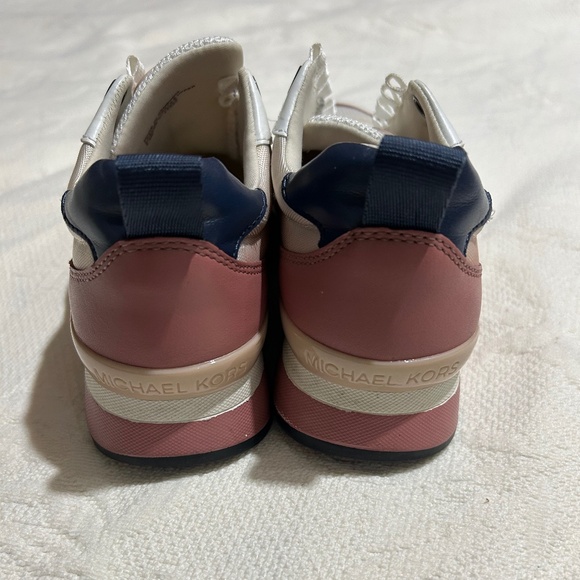 Michael Kors Allie Stride Trainer Sneaker Dusty Rose Size 5.5 - Picture 2 of 8